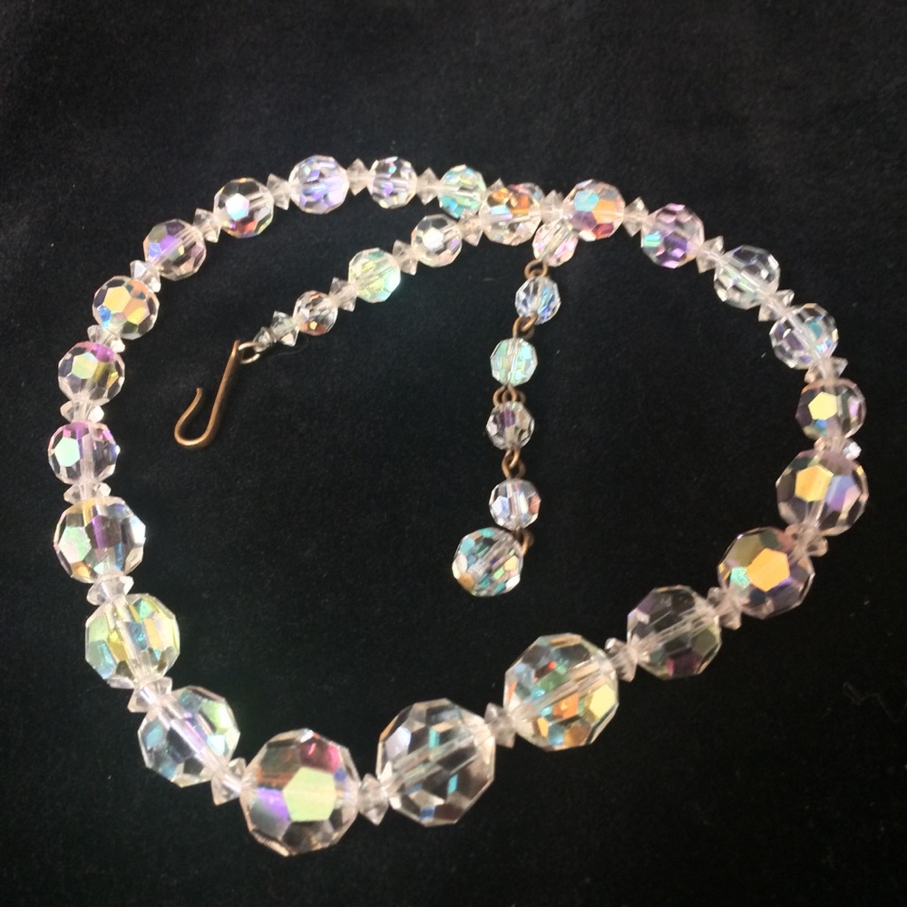 Aurora Borealis Vintage Necklace. Beautiful piece.